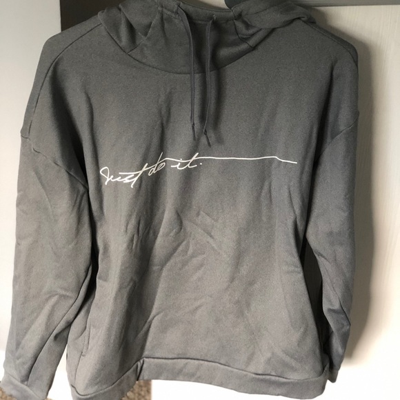 modells nike sweatshirt